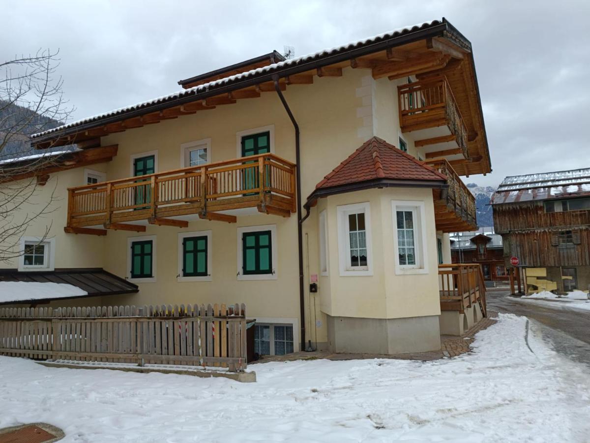 Villa San Carlo Pozza di Fassa Esterno foto